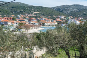 Отель Holiday Home Franka  Винишче
